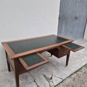 Louis XVI style minister's desk in solid walnut, 4 drawers, old manufacture