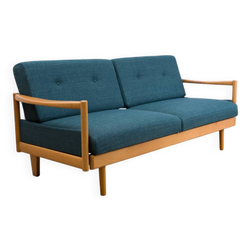 Rare canapé / daybed "Stella" from the 1960s in solid beech from the manufacturer.