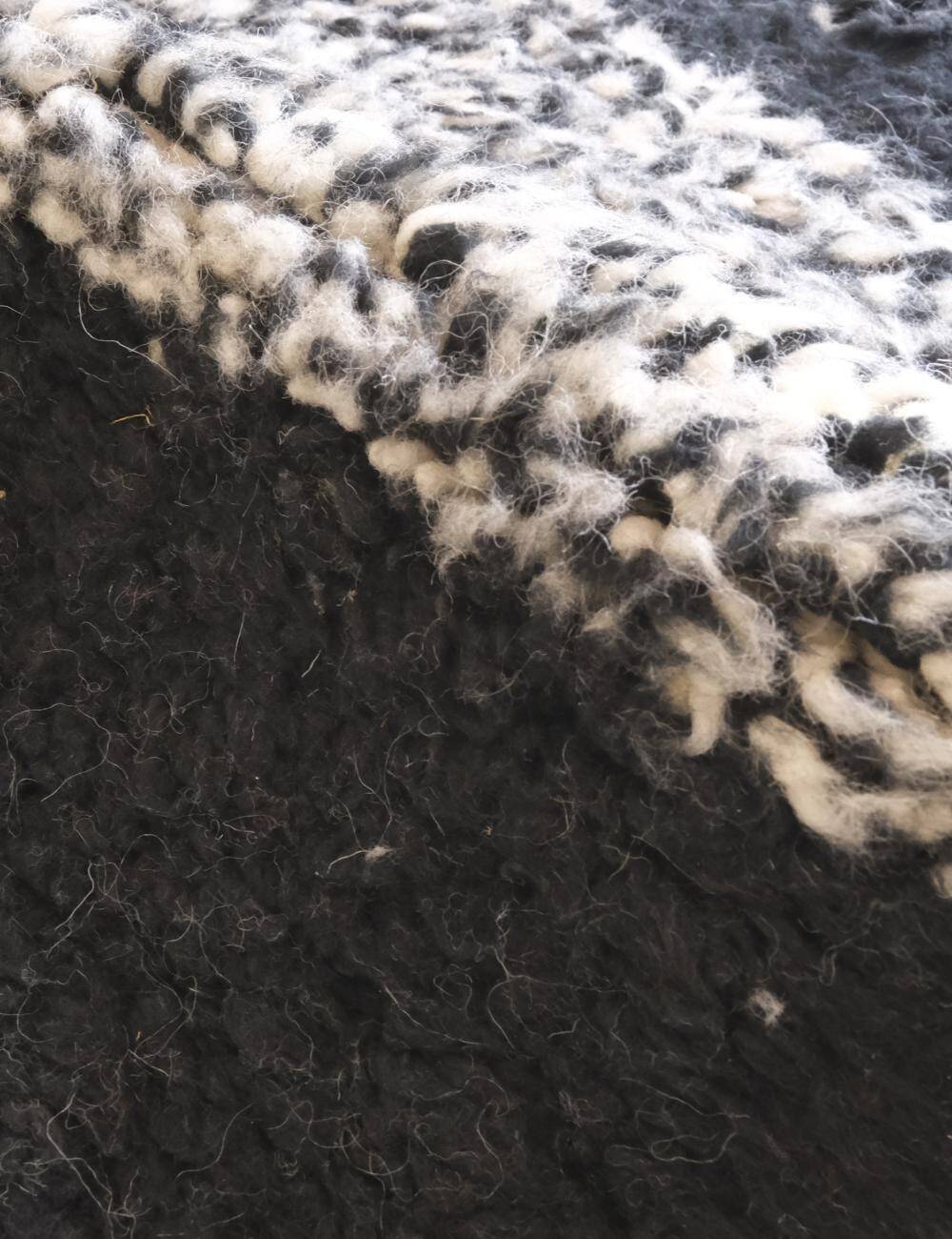 Tapis contemporain marocain en laine