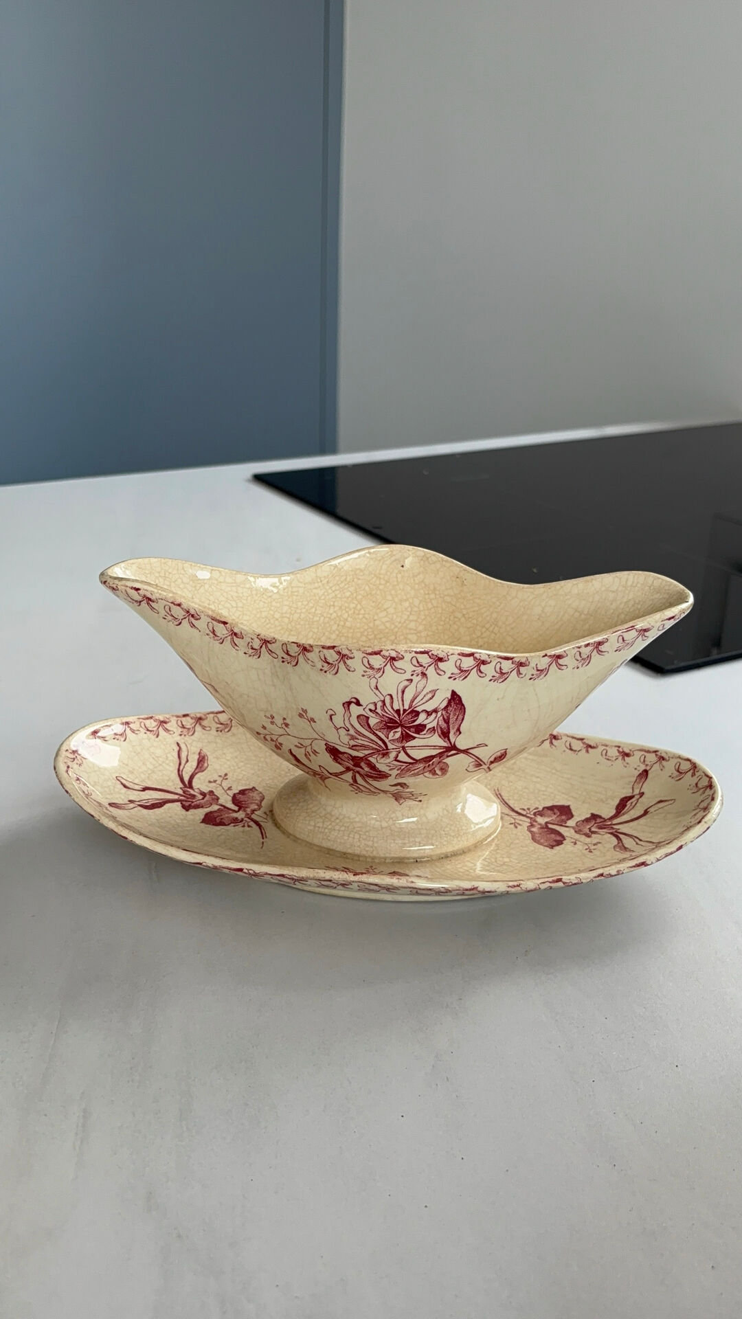 Red ironware sauce boat Gien honeysuckle model - ironware p