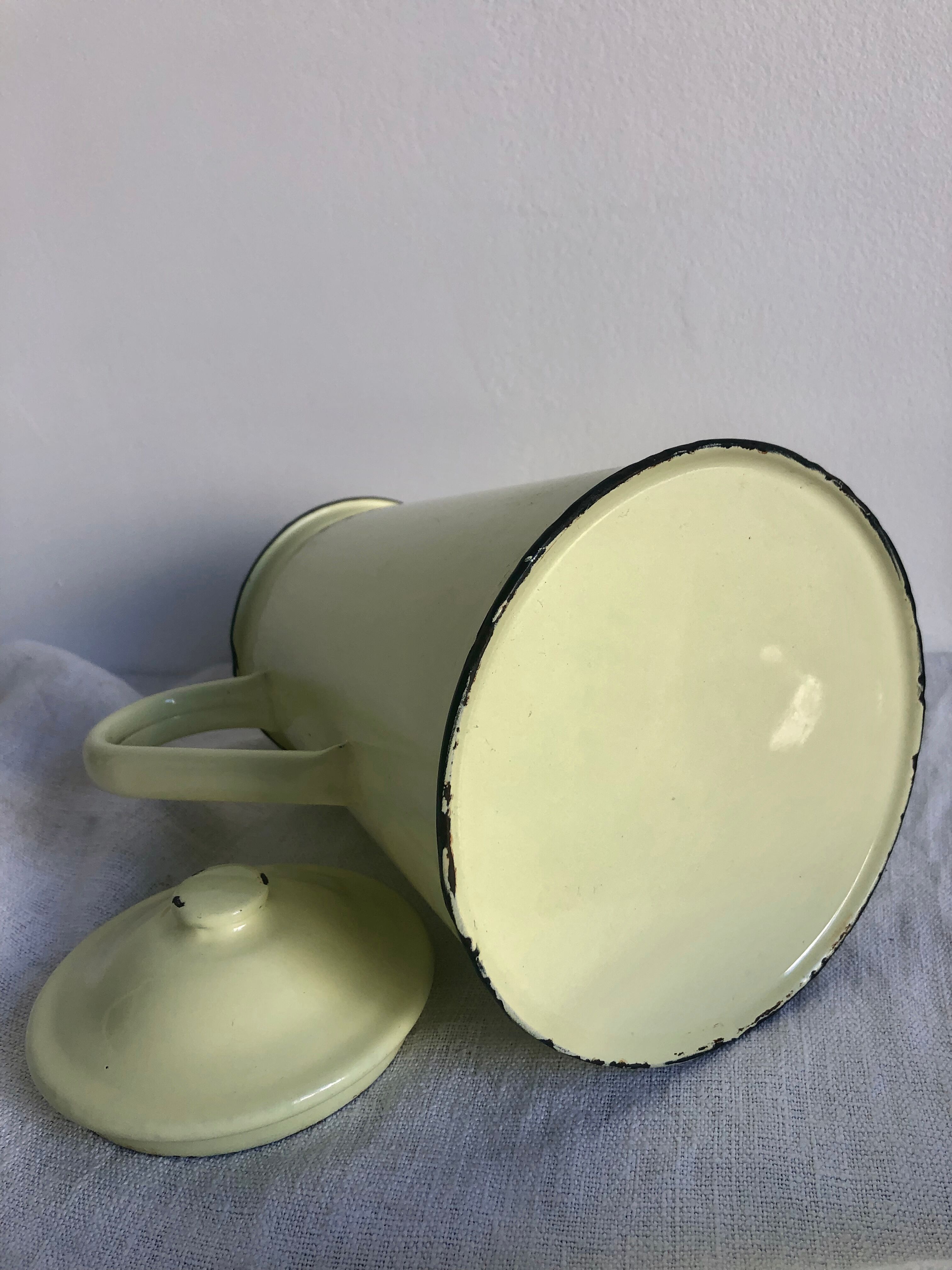 Cafetière tôle émaillée