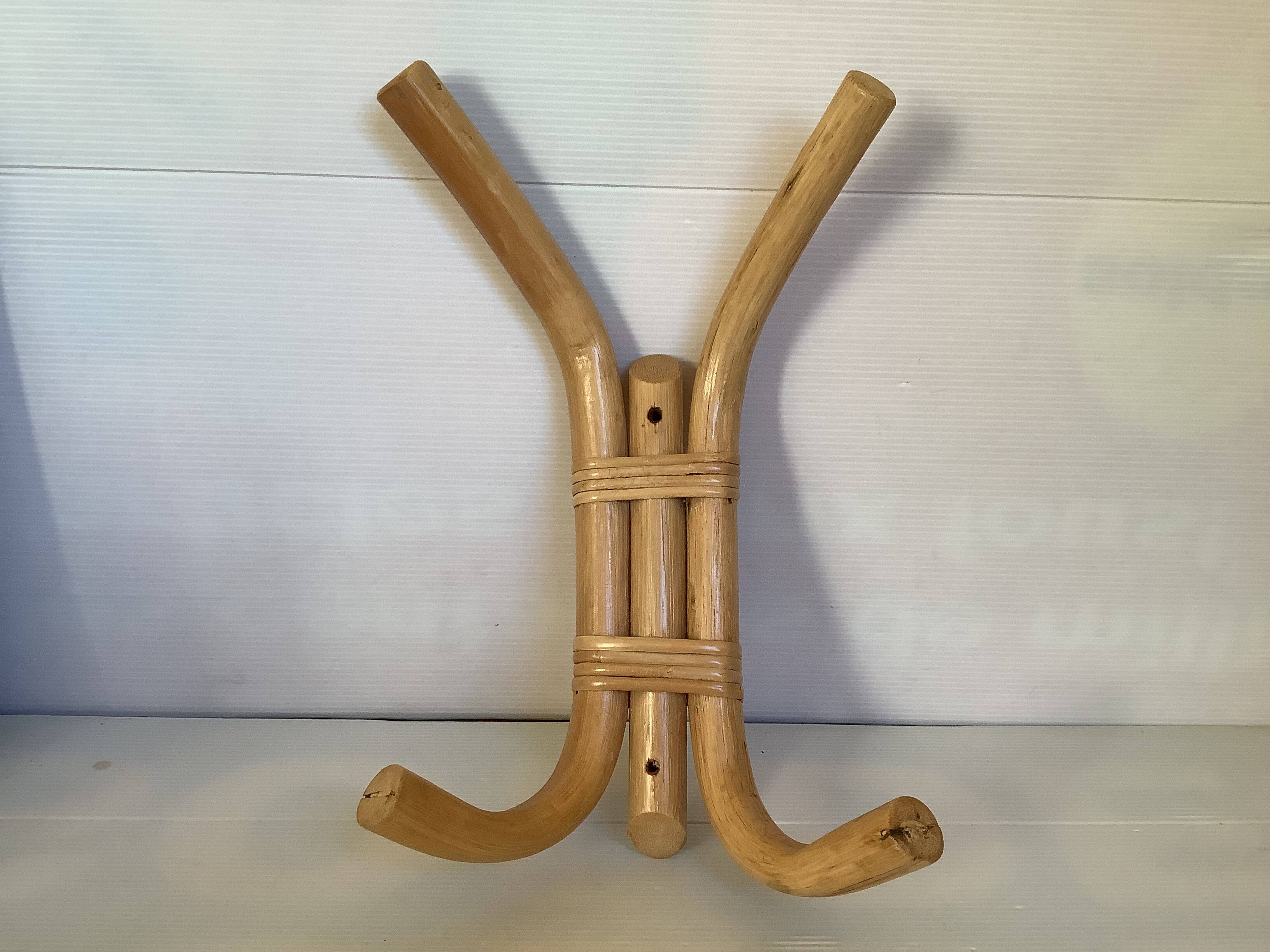 Wall-mounted bamboo coat rack