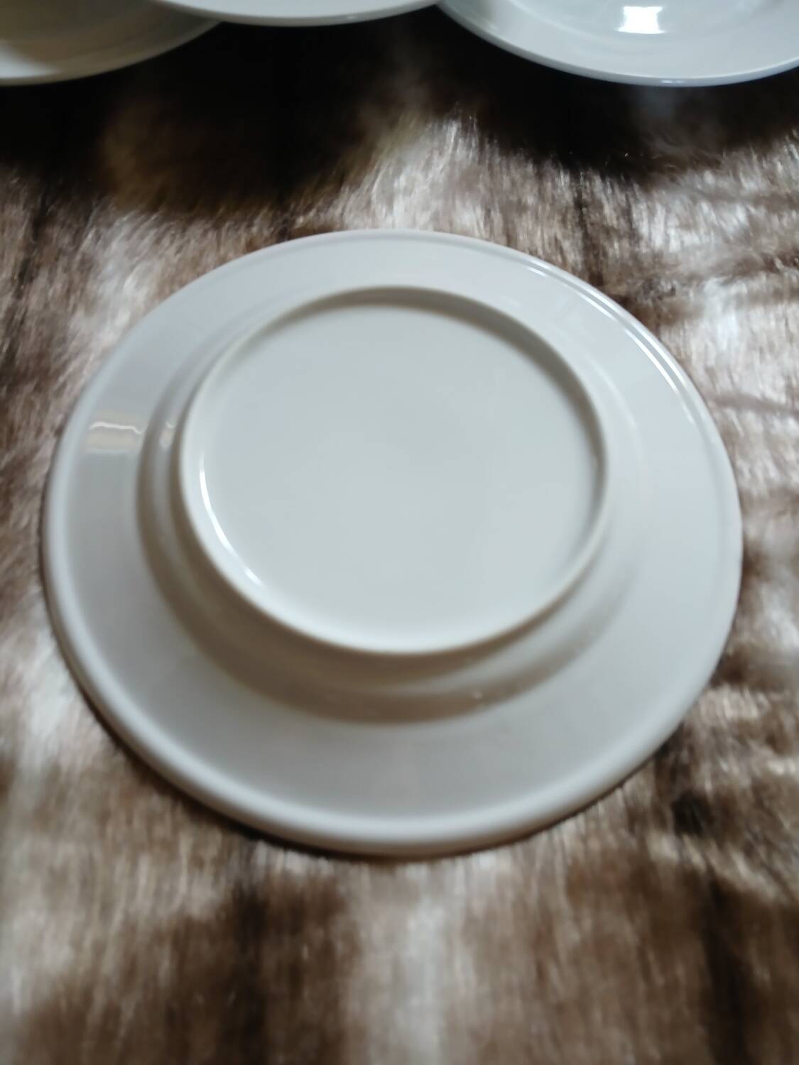 16 white porcelain dessert plates