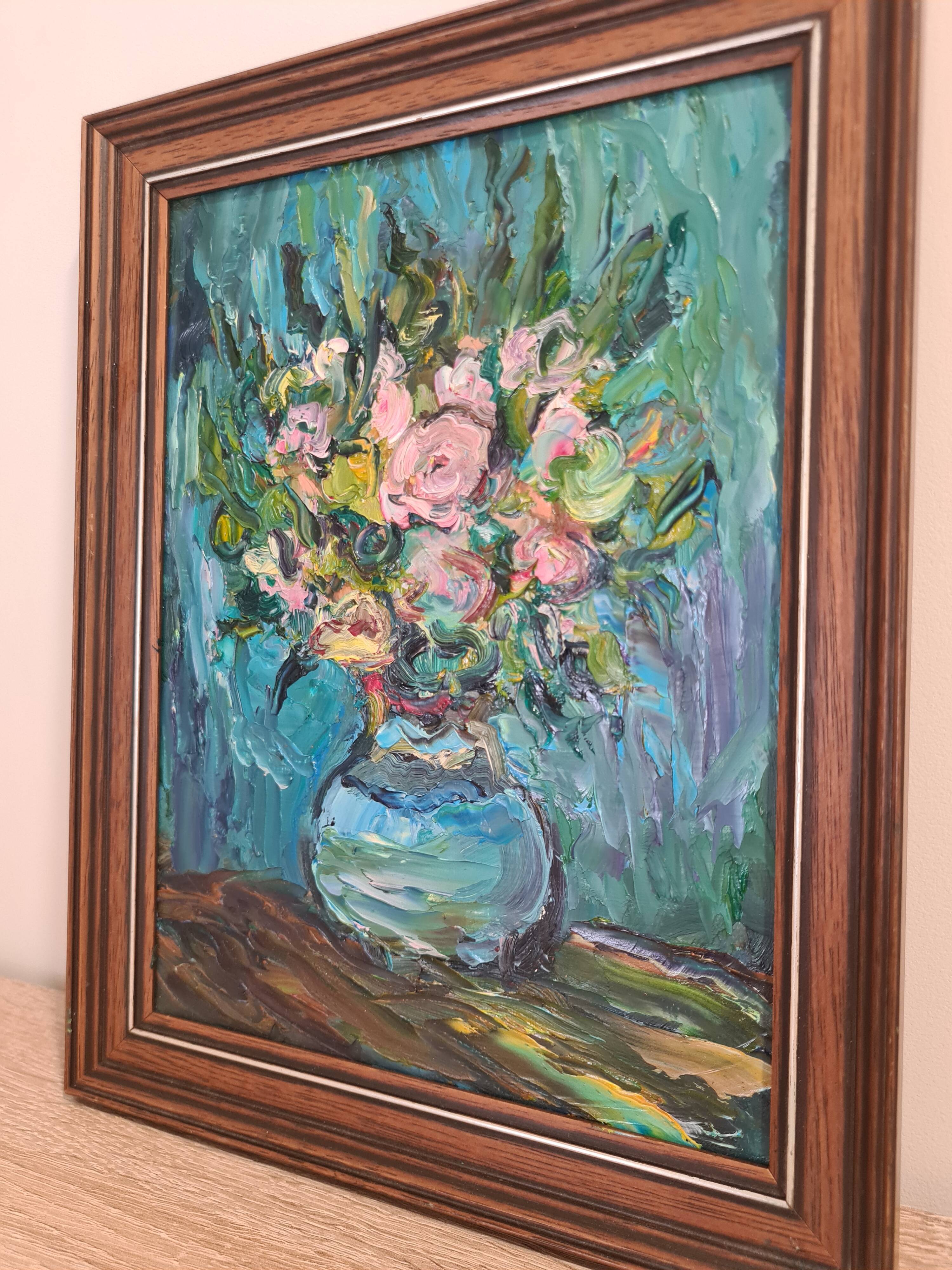 Table bouquet of flowers