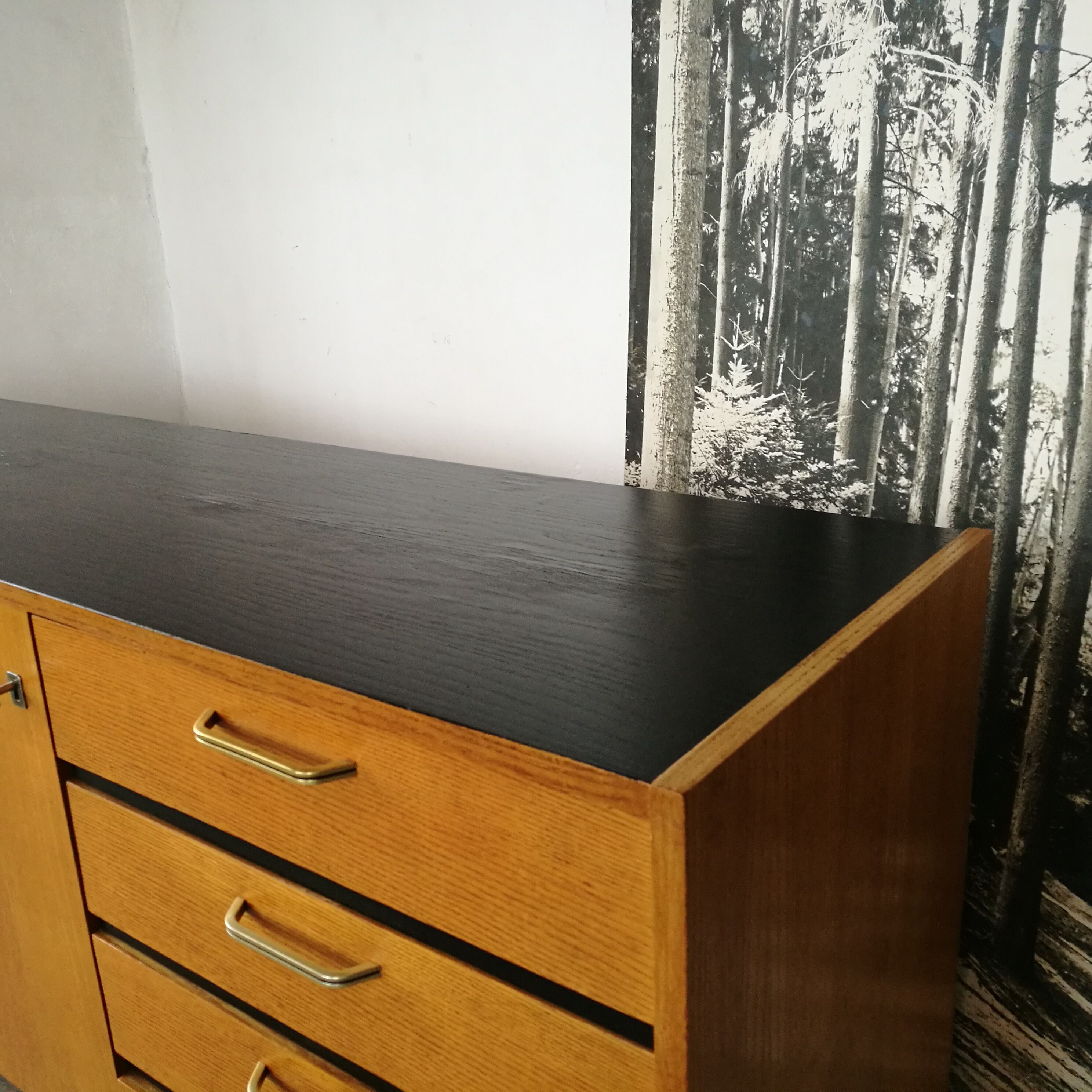 Vintage line in blond wood