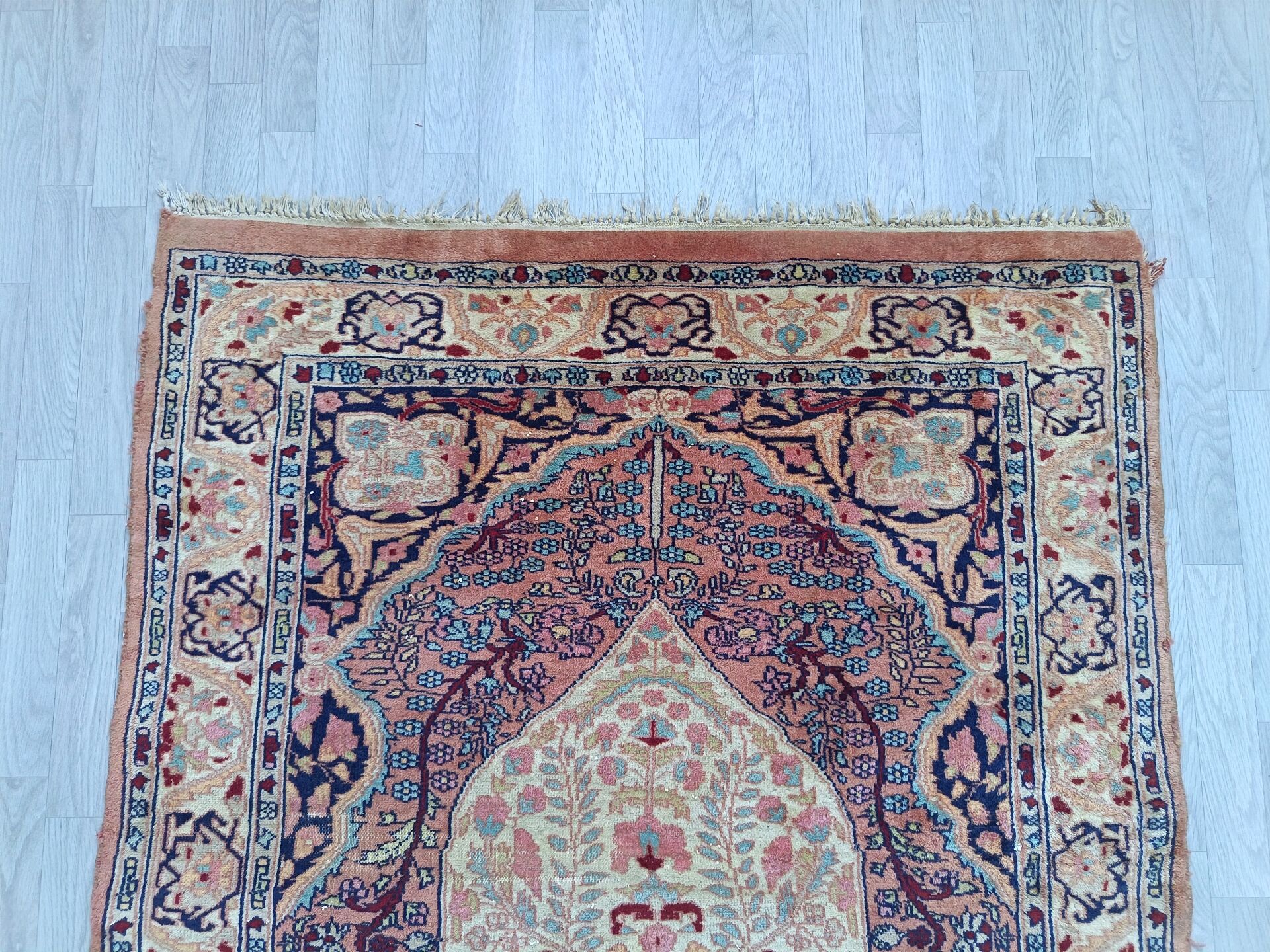 Handmade Pakistani carpet