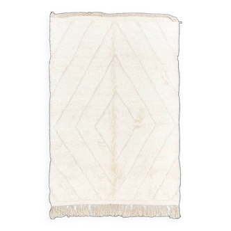 Tapis marocain Beni Ouarain à losanges grvaés dans la trame 230x153cm
