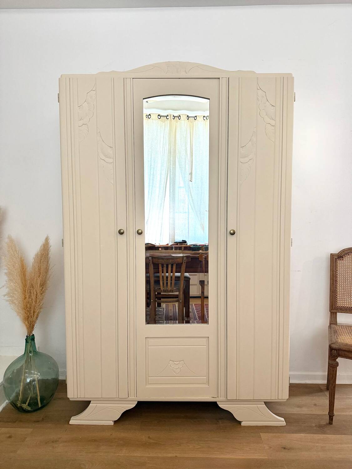 Armoire parisienne