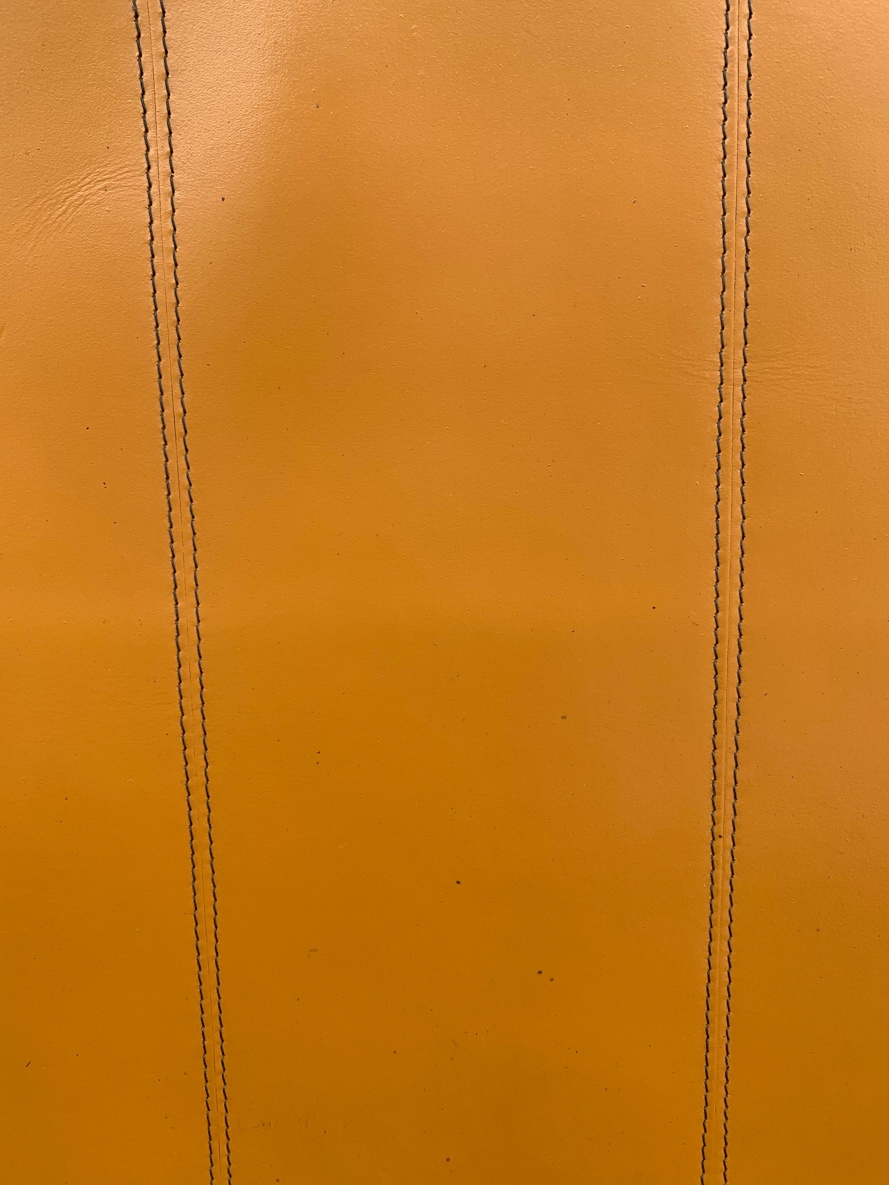 Lot 4 Italian chairs, Cidue camel leather and chrome 1970