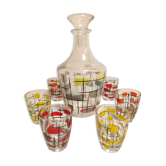 Vintage Liquor / Digestive Service 50 60 .  6 glasses and 1 carafe