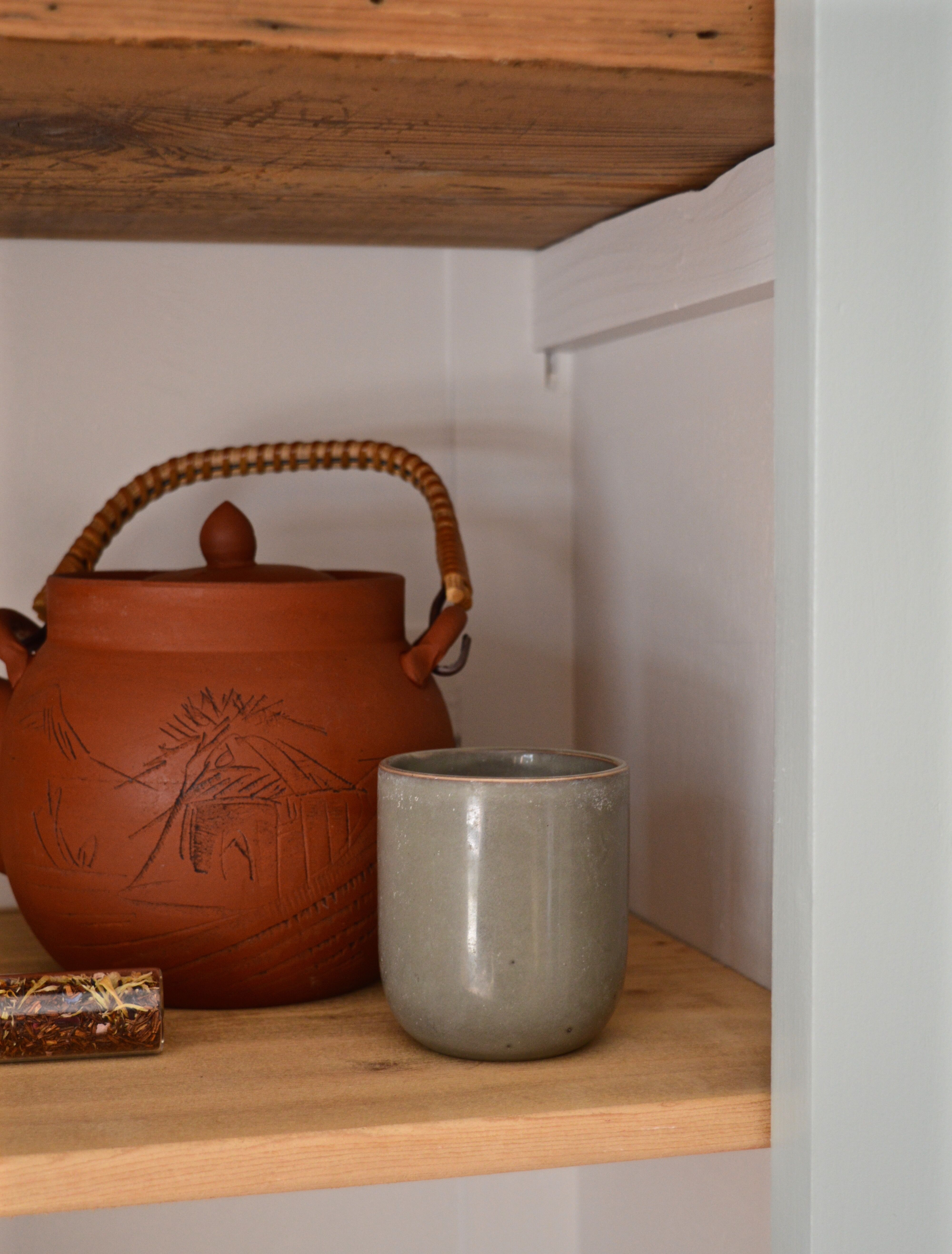 Asymmetrical cabinet