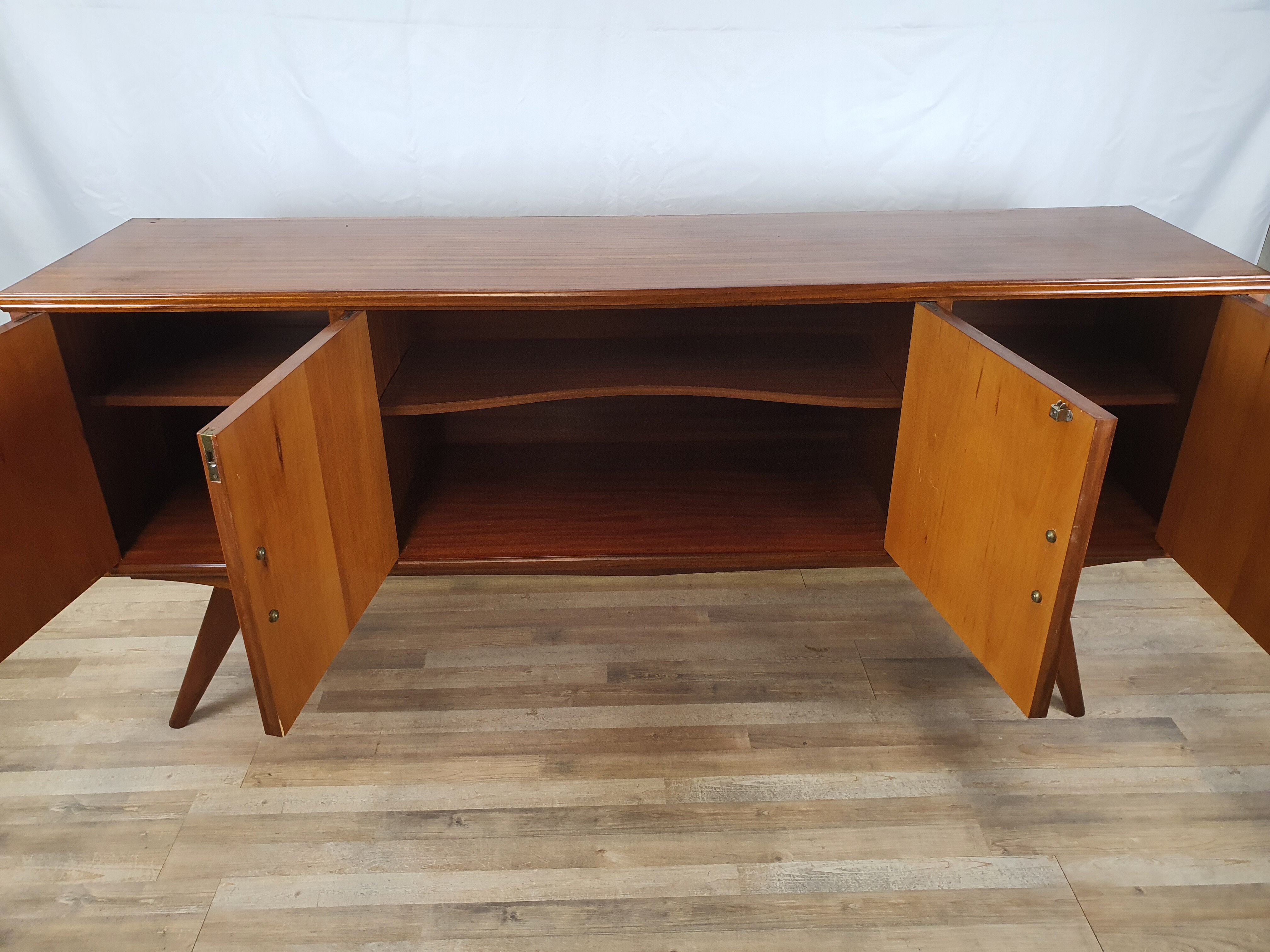 1960s sideboard with decorated doors in wood and brass