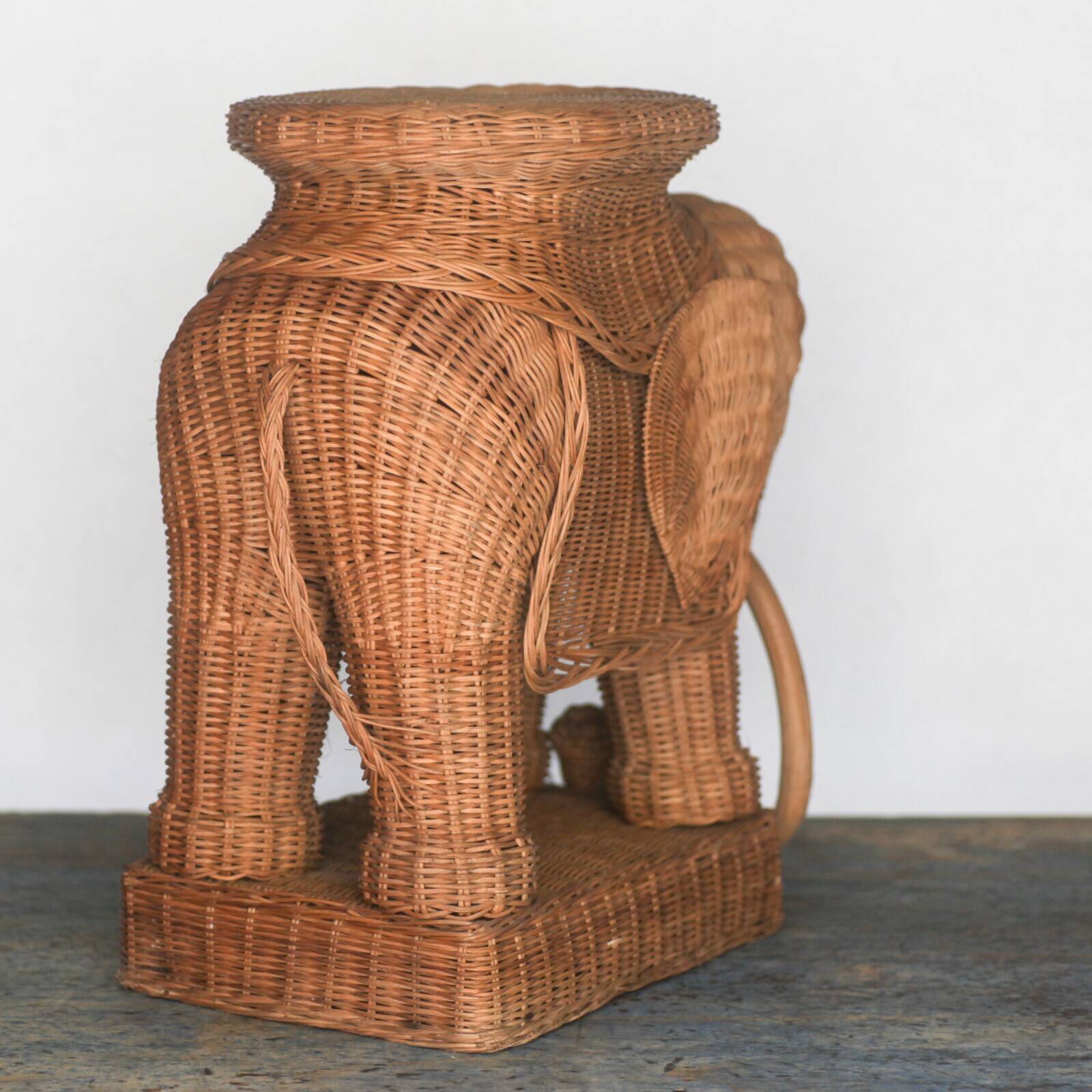 Table basse éléphant des années 60 - Décoration vintage maison