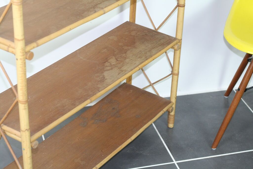 Storage cabinet bookcase shelf in vintage rattan 1970