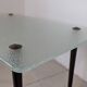 Table basse vintage en bois, verre et laiton