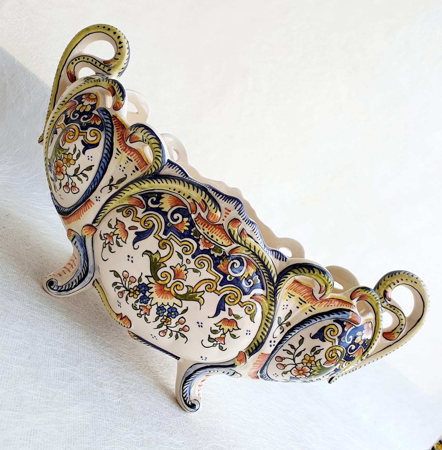 Gardener in Rouen earthenware