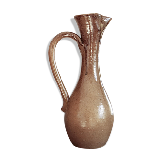 Sandstone pitcher