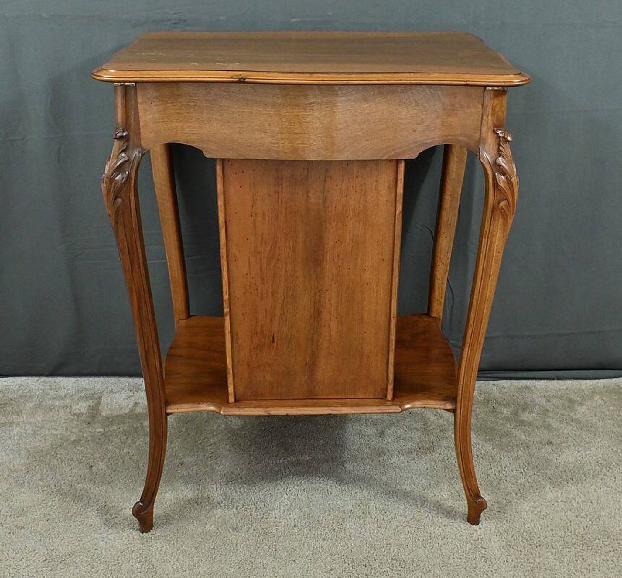 Walnut Coffee Table, Louis XV Style – Early 20th Century
