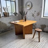 Table carrée moderniste en pin massif, années 50