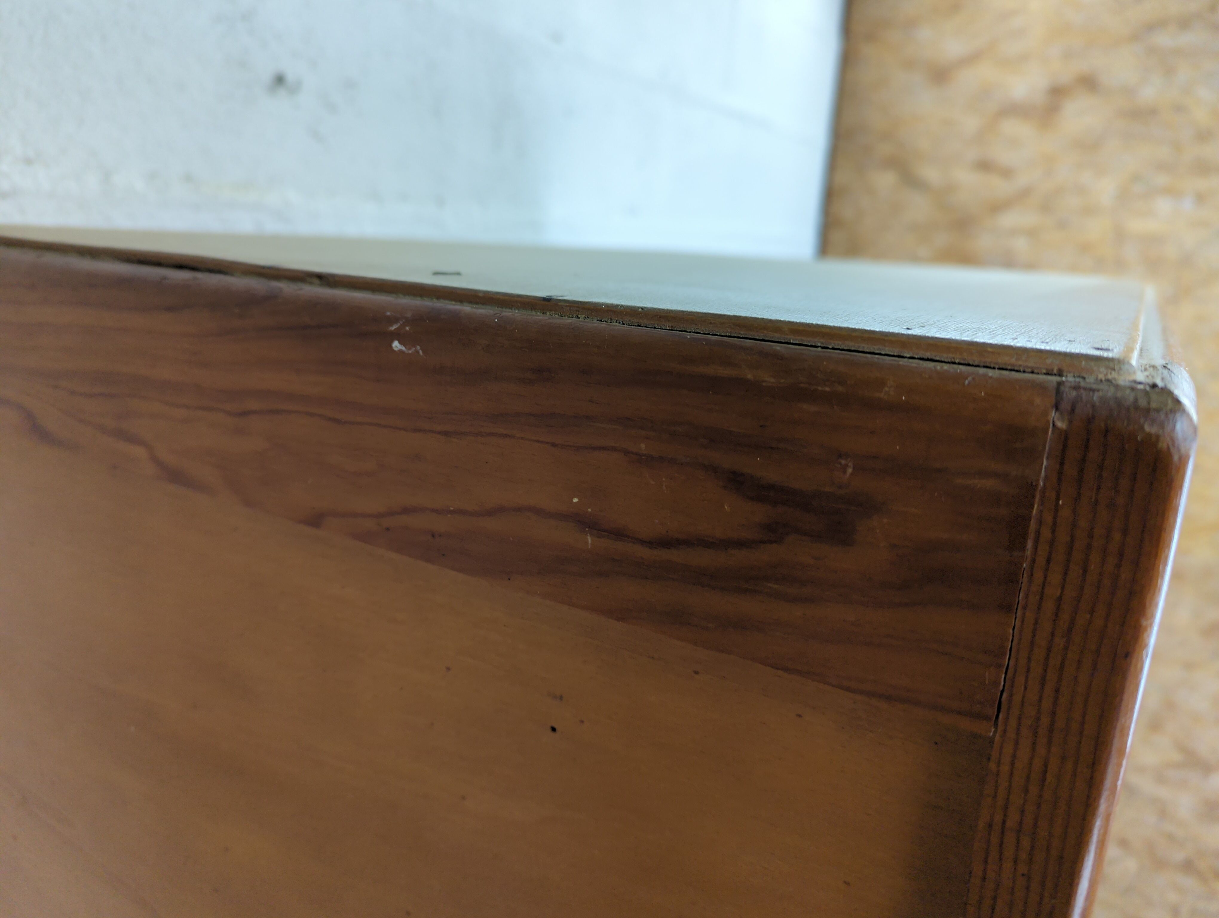 Armoire bonnetière une porte avec penderie