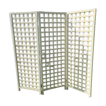 Off-white room divider