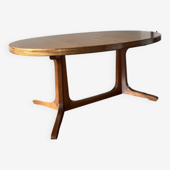 Baumann table: the charm of mid-century scandinavian design