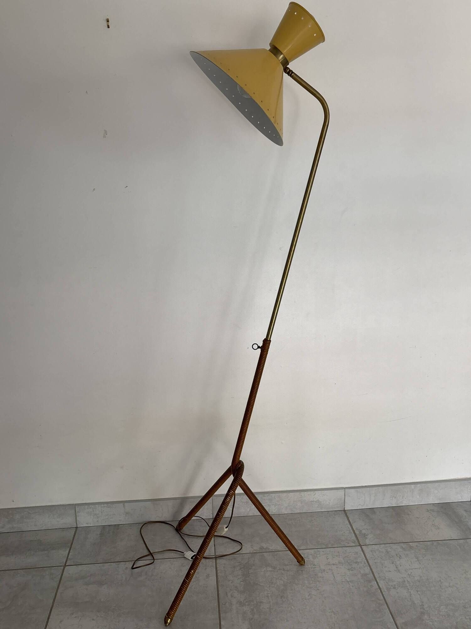 Diabolo floor lamp from the 1950s - brass & rattan - Lunel style - vintage design