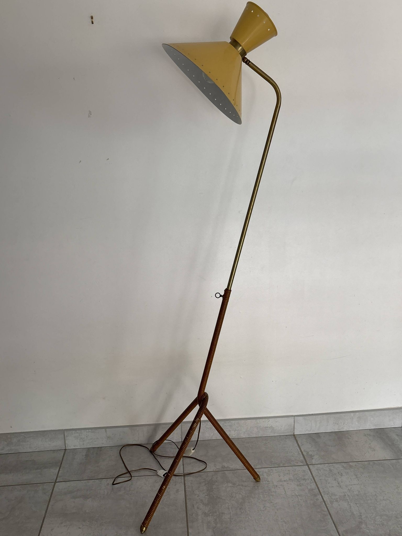 Diabolo floor lamp from the 1950s - brass & rattan - Lunel style - vintage design
