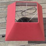 Black hammered metal lamp Aubry Gaspard with red lampshade