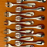 Christofle Cluny 12 oyster and shellfish forks