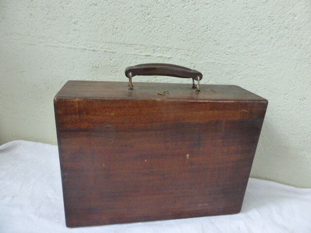 Valise en bois