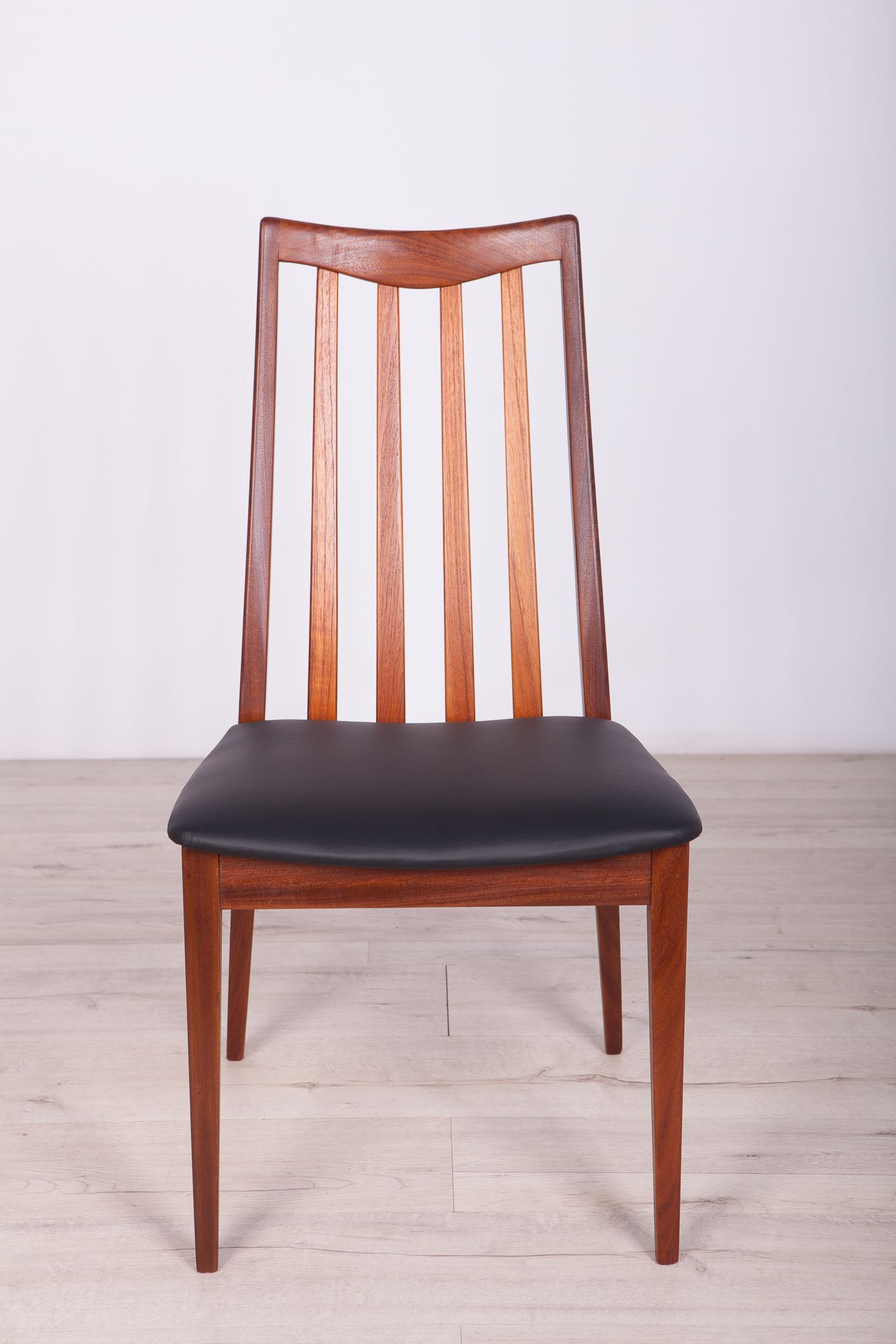 Vintage teak & leather dining chairs by Leslie Dandy for G-Plan, 1960s