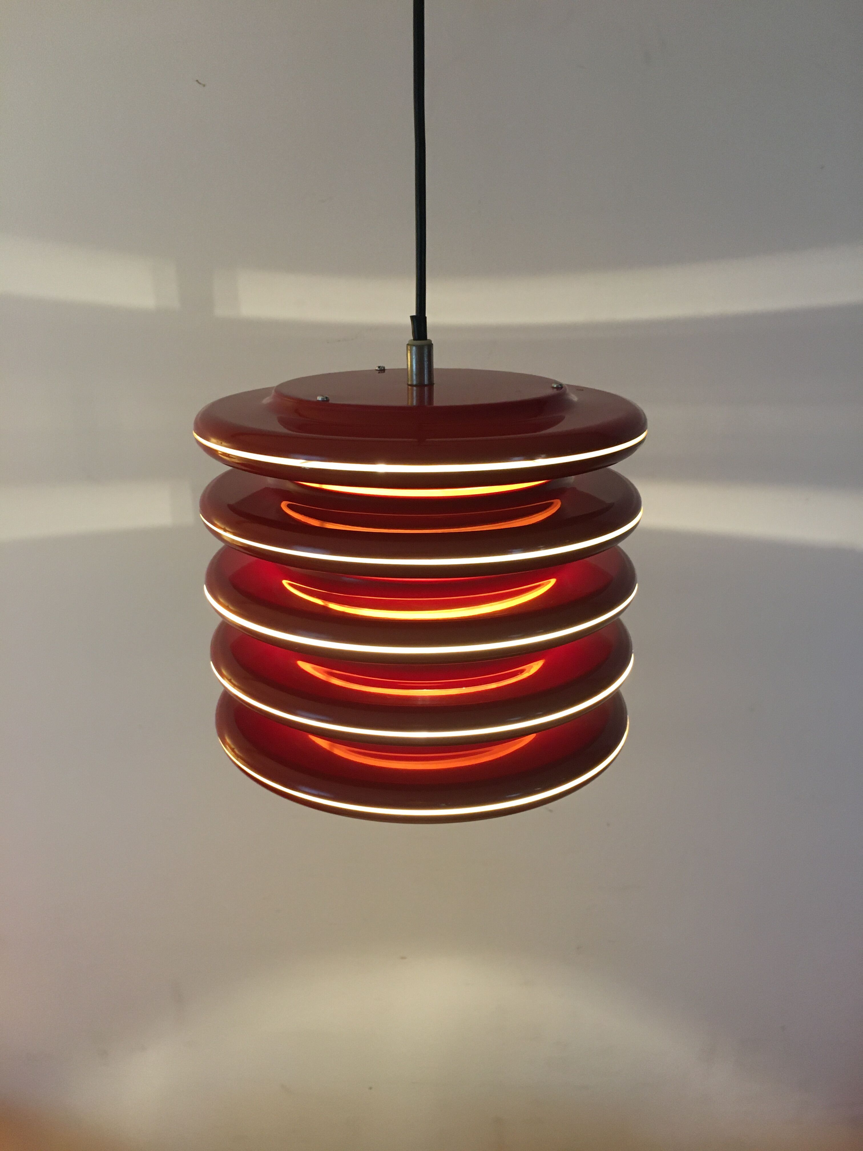 Scandinavian-style space age metal hanging lamp, red