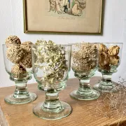 4 verres sur pied en verre soufflé artisanal de teinte verte
