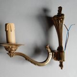Applique murale en laiton une flamme