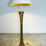 Lampe de table D-2128 par Raak Amsterdam, Pays-Bas, années 1970.