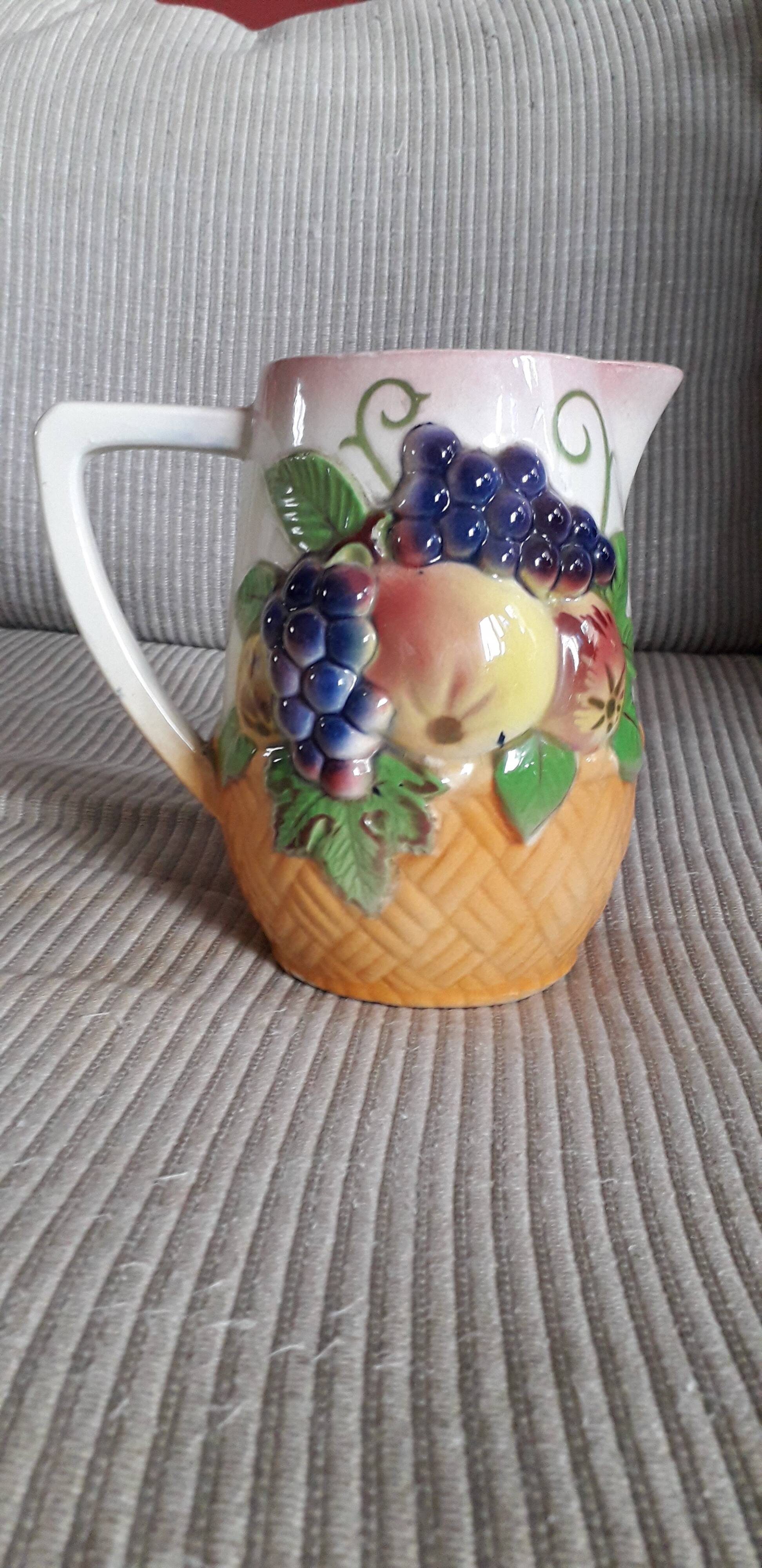 Very original vintage ceramic in slip
