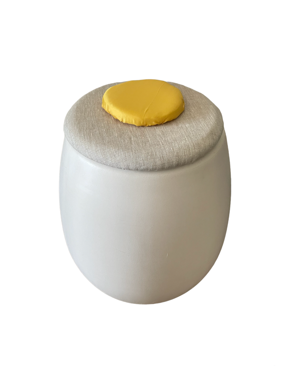 Tabouret coffre Allibert design oeuf plastique moulé