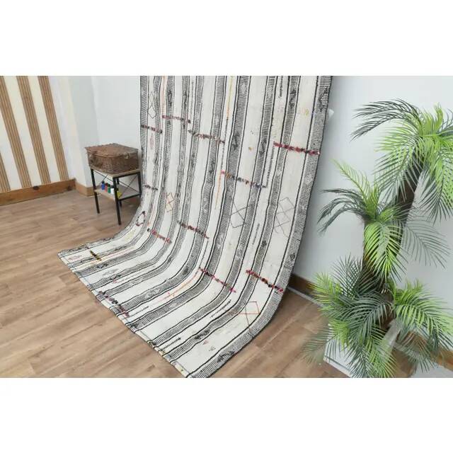 1970s Vintage Turkish Handmade Wool Cotton Beige Kilim Rug 174x265