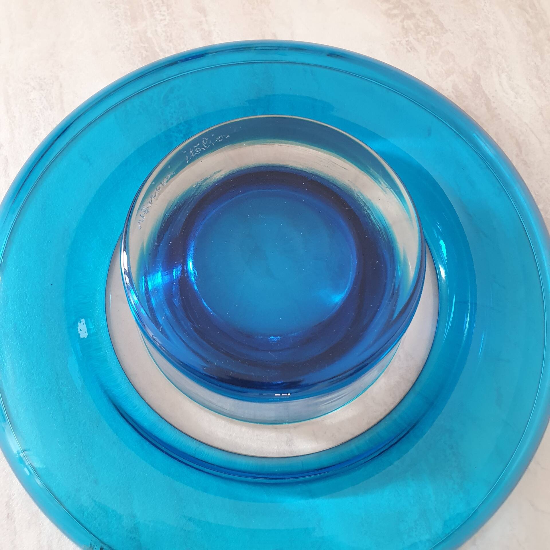Round blue Murano glass bowl by Venini / signed