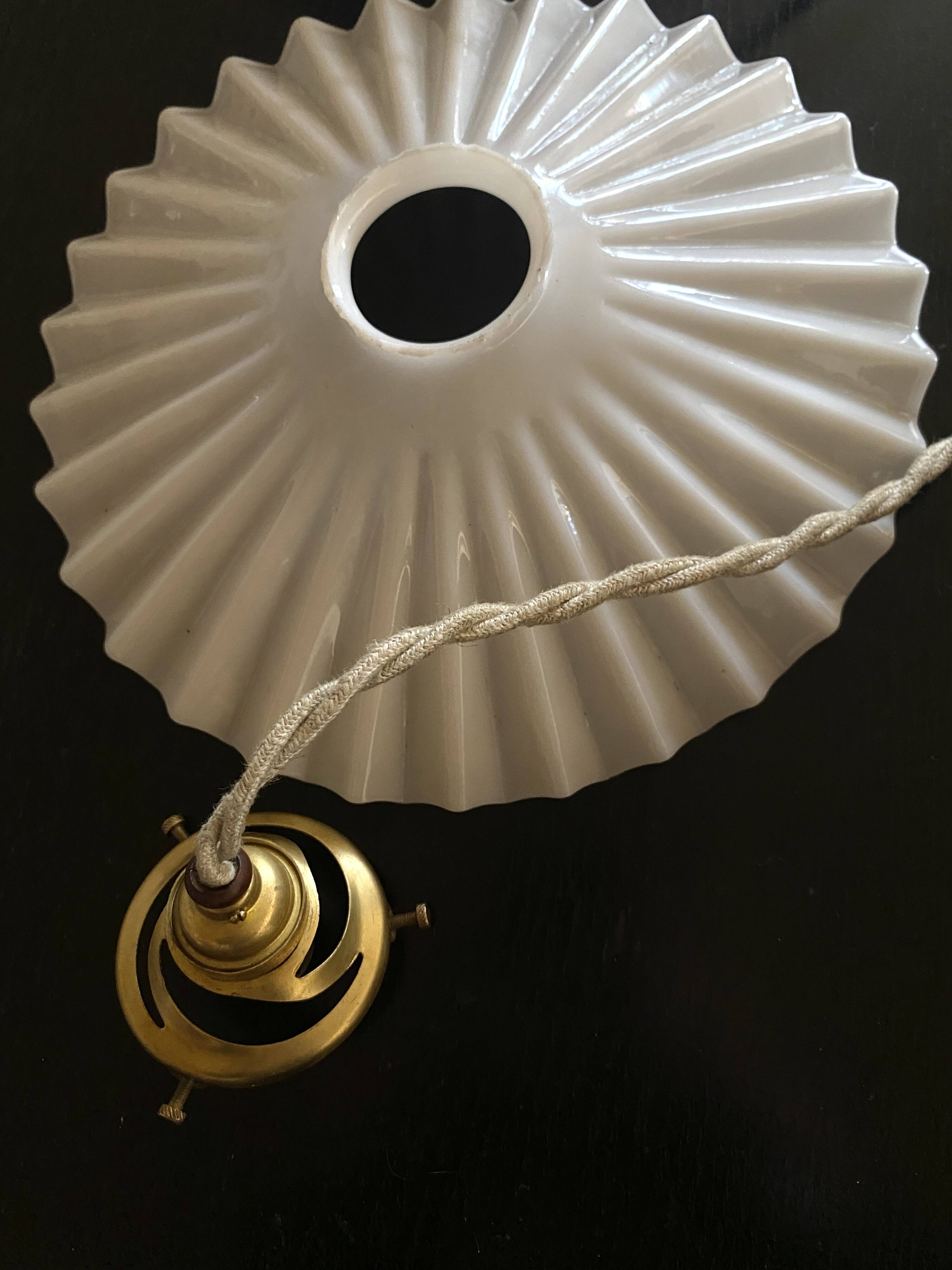 Pleated opaline portable lamp, 2 M fabric cable