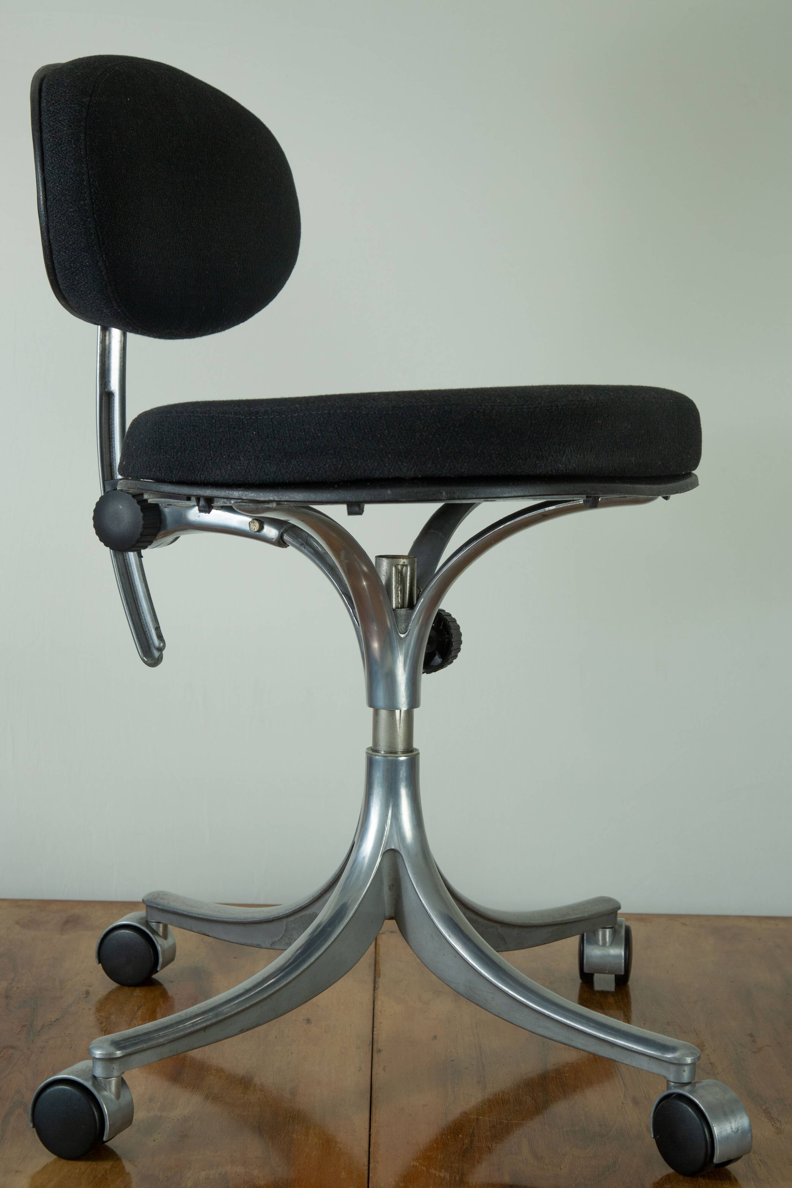 KEVI office chair, design by Jørgen Rasmussen, Knoll edition,