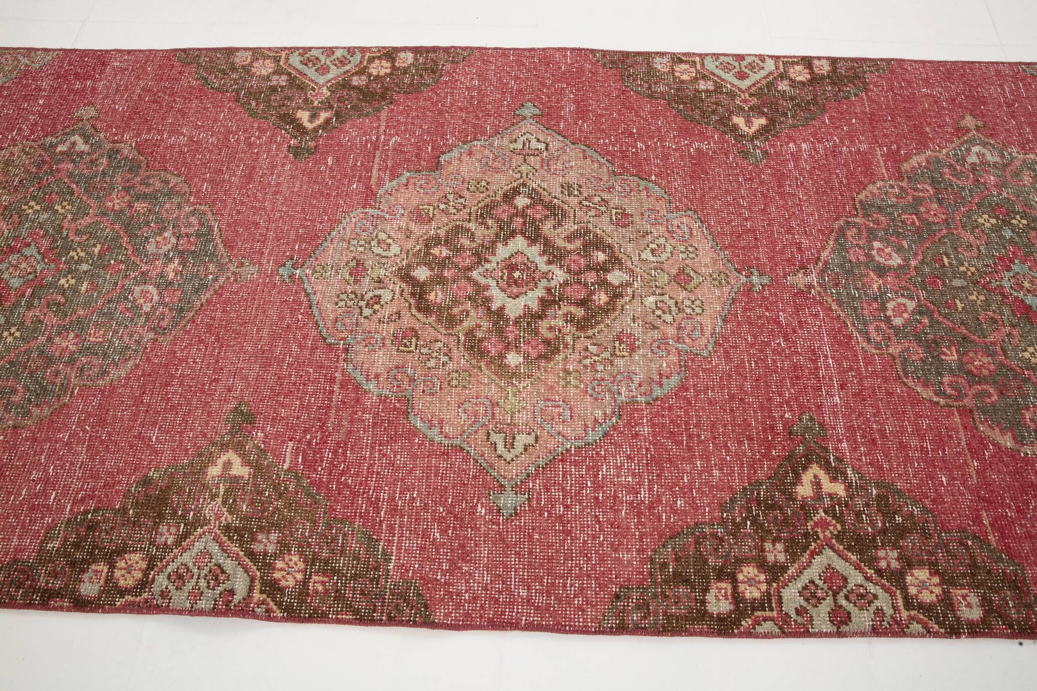 3x13 Red & Pink Vintage Runner Rug, 91x399Cm