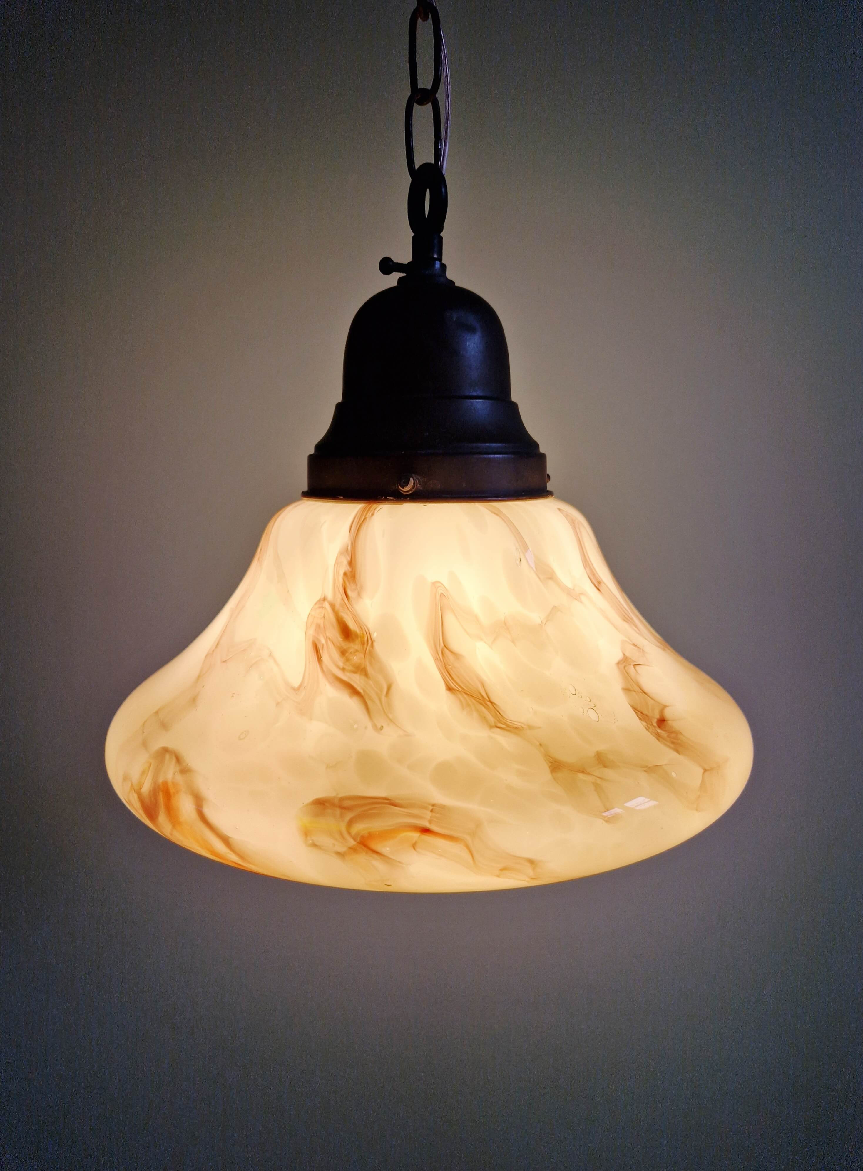 Art Deco suspension in marbled opaline, Scailmont (Belgium), 1920-30