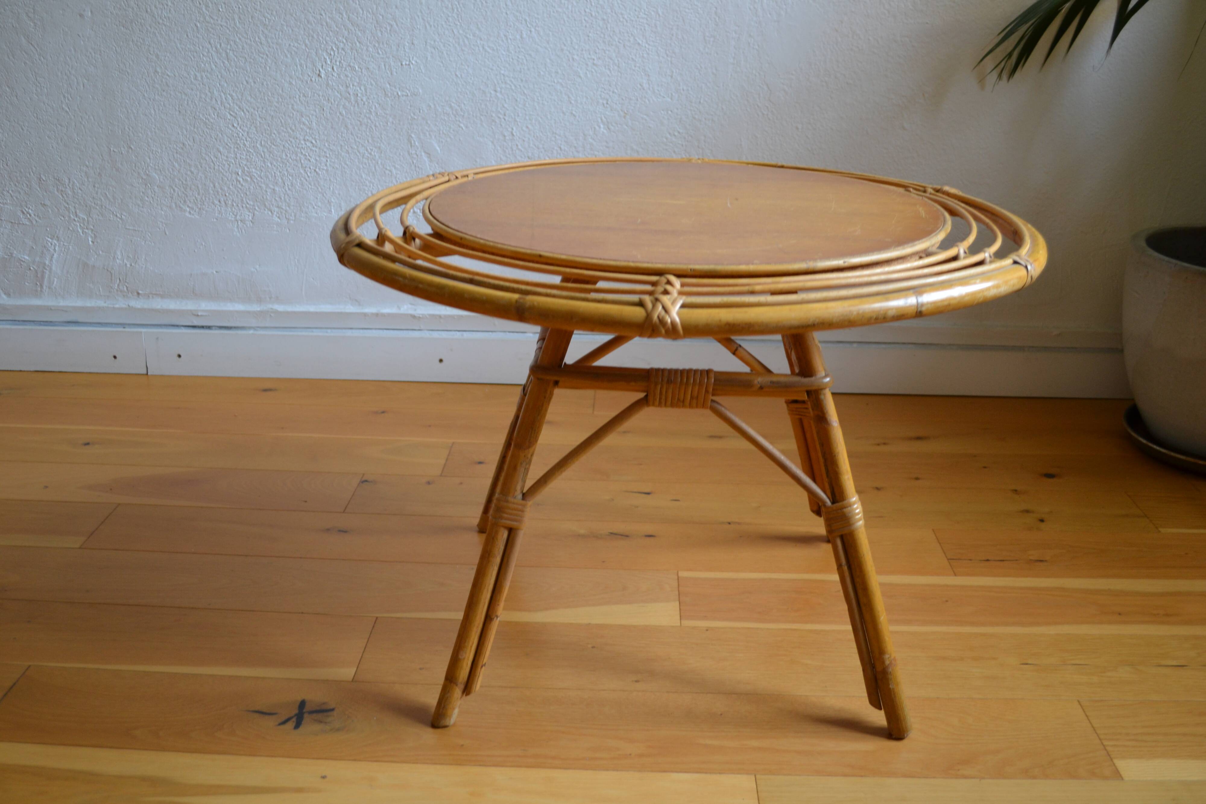 Vintage round rattan coffee table