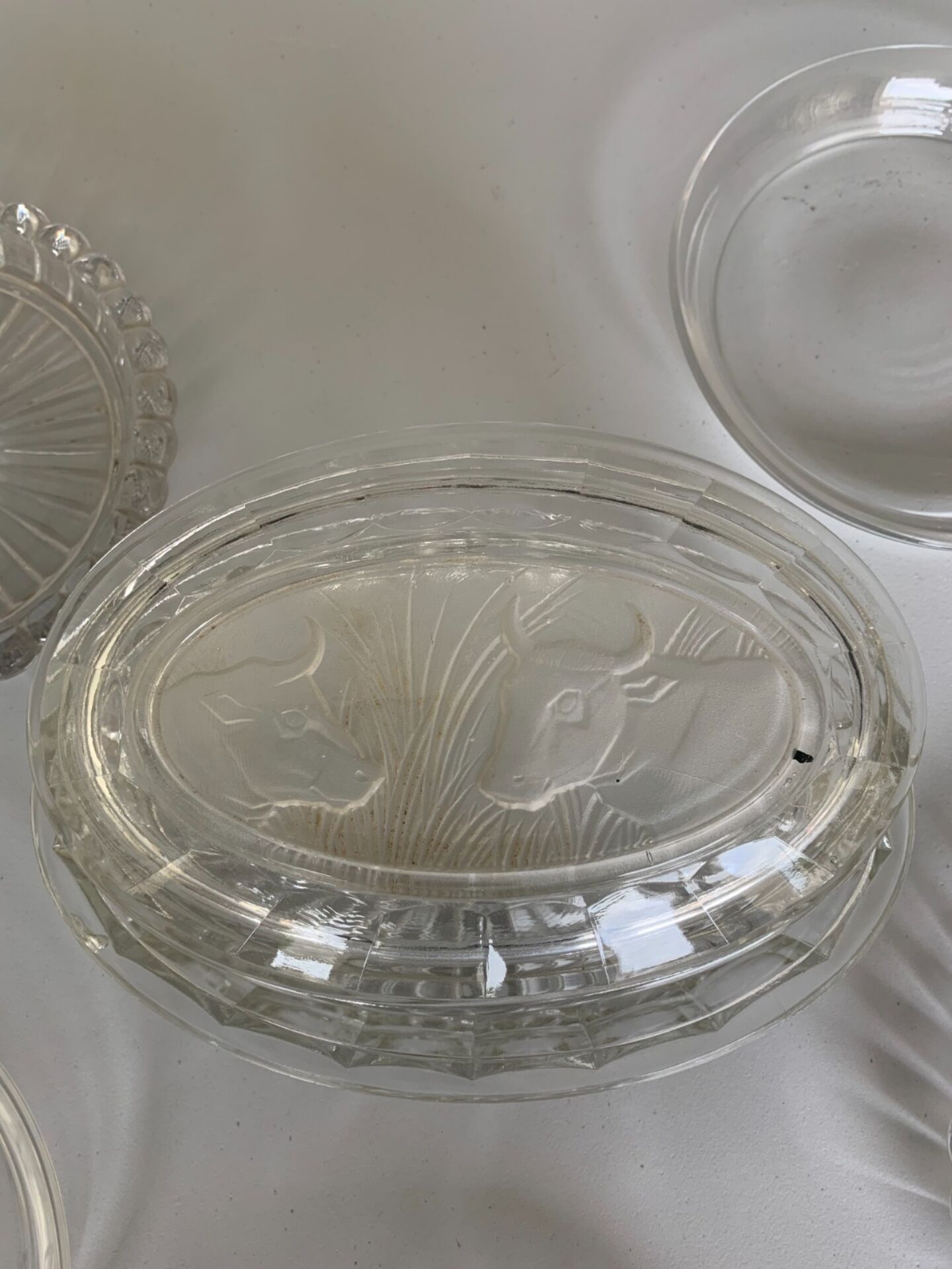 Butter dish and small bowls