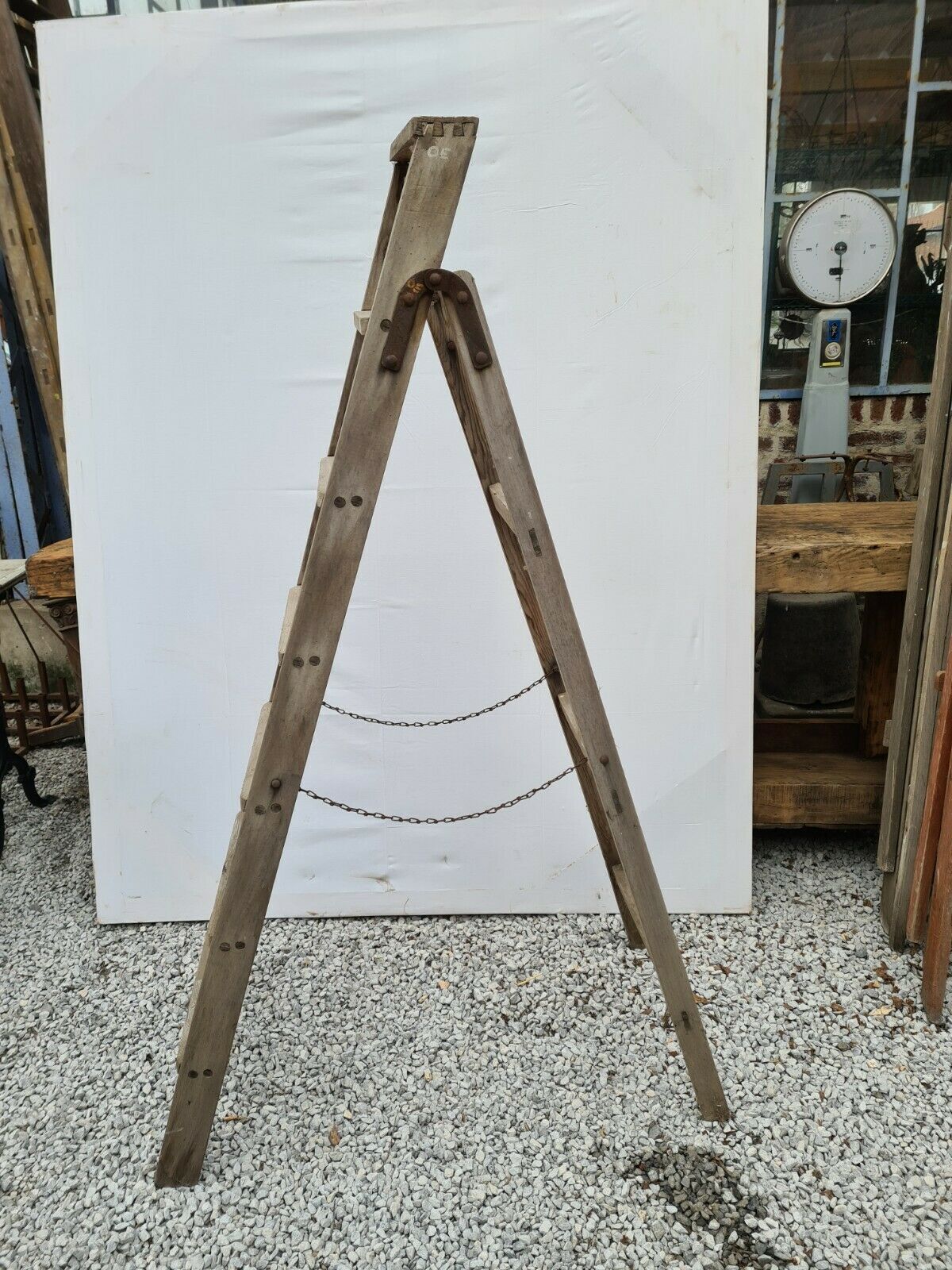 Wooden painter's stepladder
