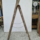 Wooden painter's stepladder