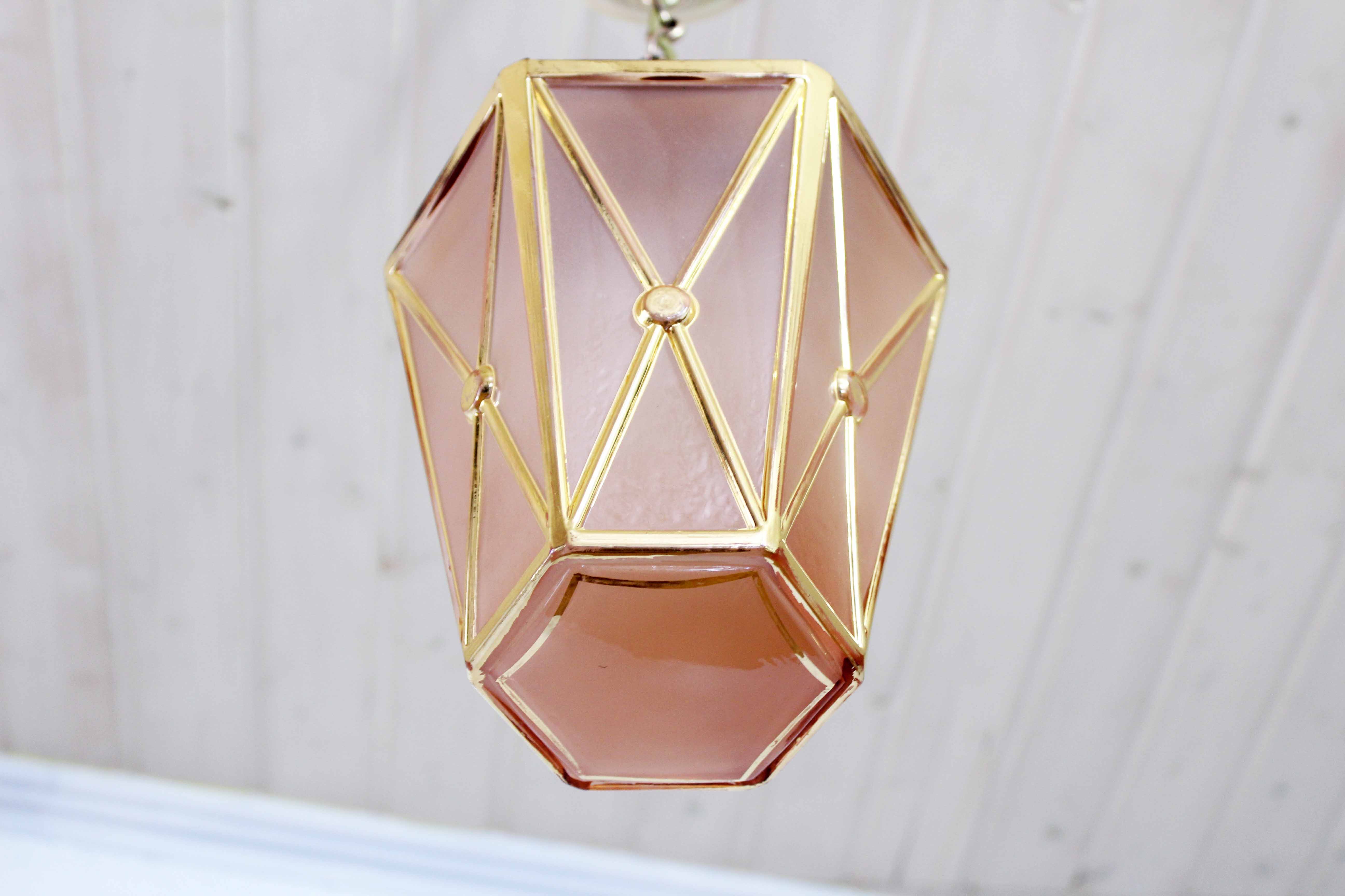 Art Deco suspension in pink and brass glass