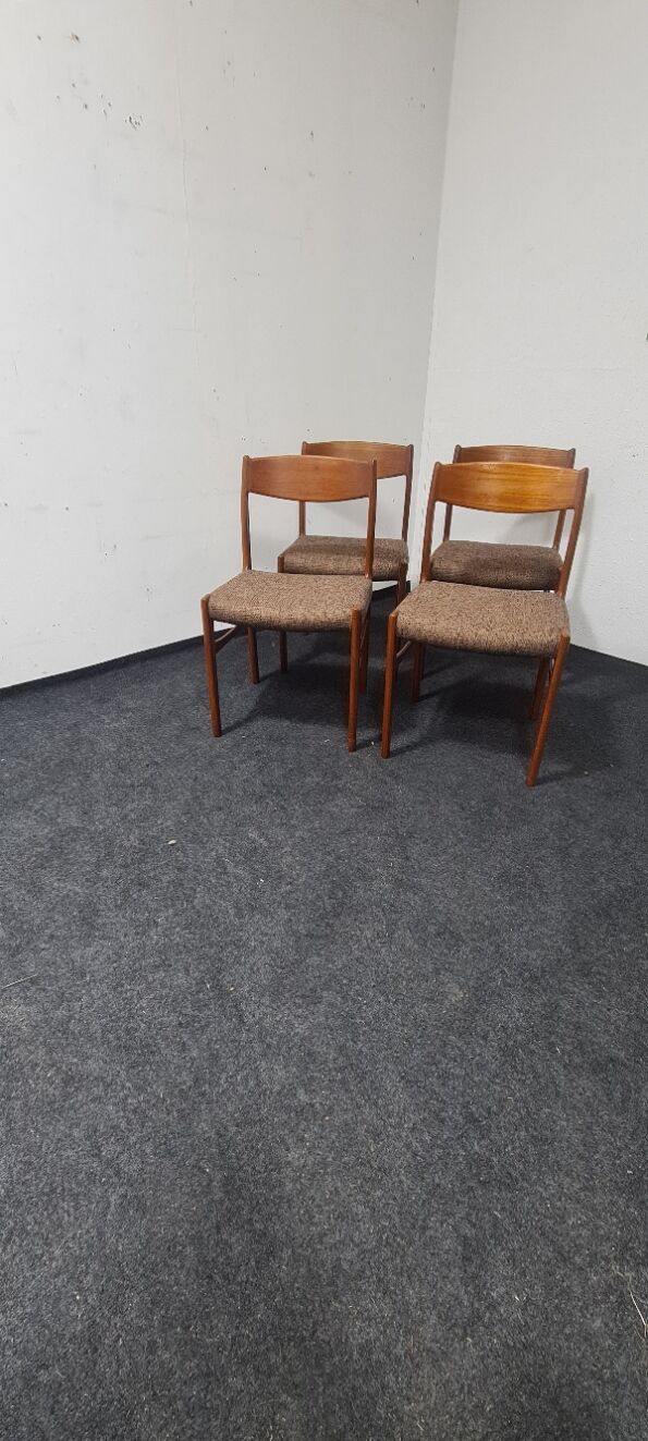 Set of 4 vintage teak dining chairs